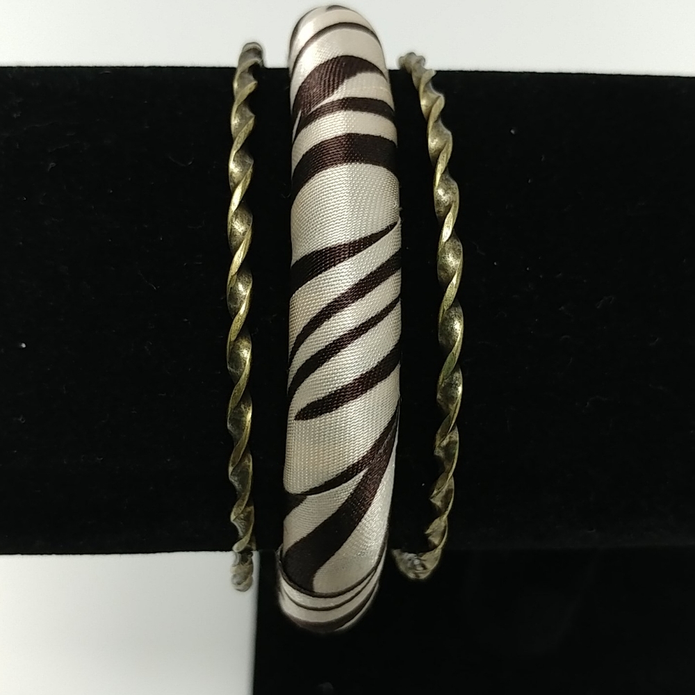 NWT Animal Print Three Piece Bracelet Set